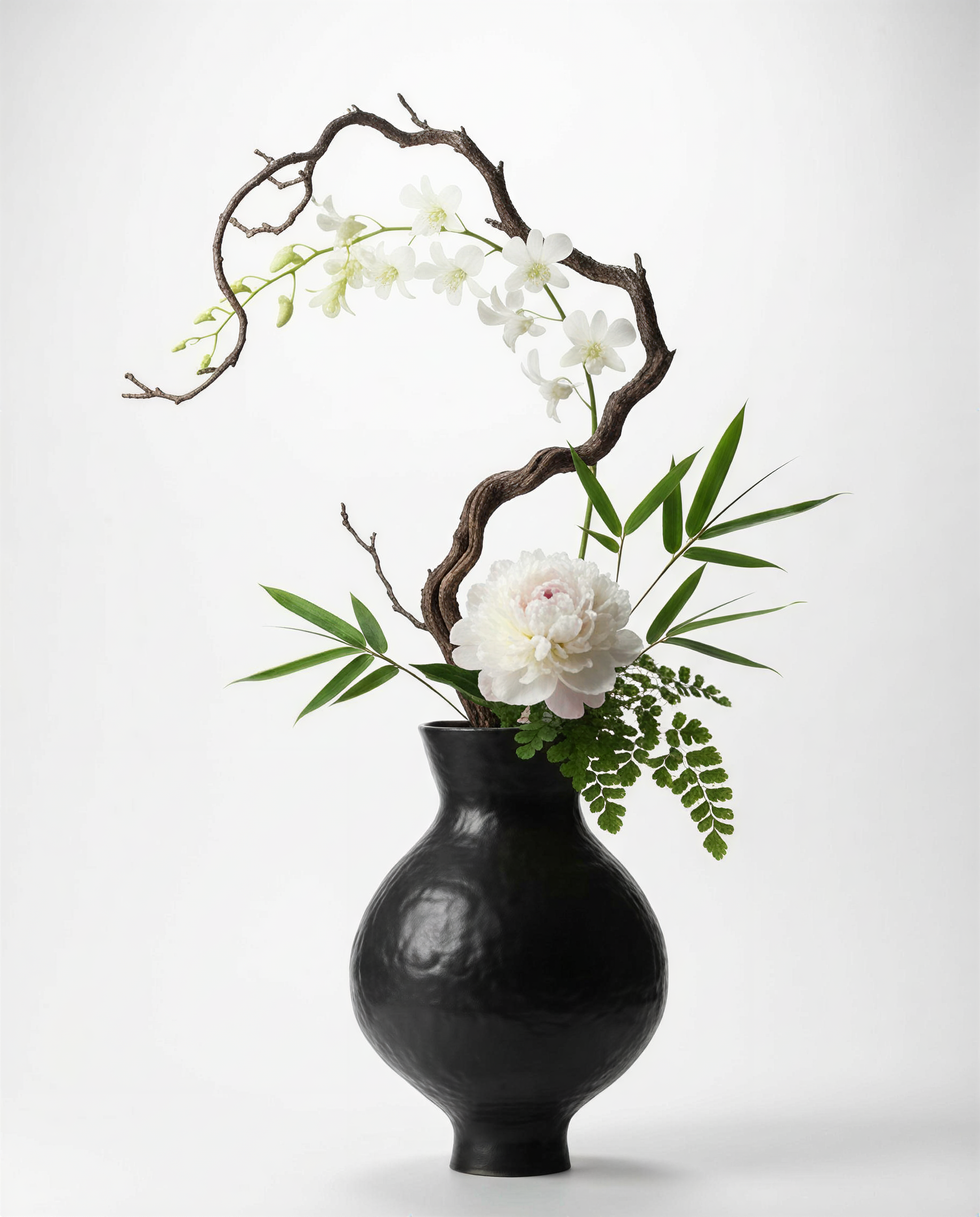 Hand-Beaten Obsidian Ceramic Vessel – Sculptural Hammered Texture Vase in Midnight Black